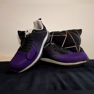 New, unused Nautilus safety footwear Altus ct womens shoes black/purple  size 8